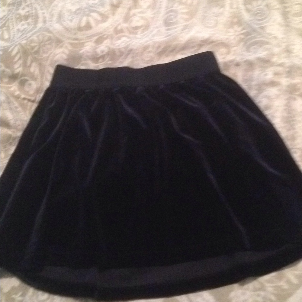 Navy blue size 8 skirt from gap kids.